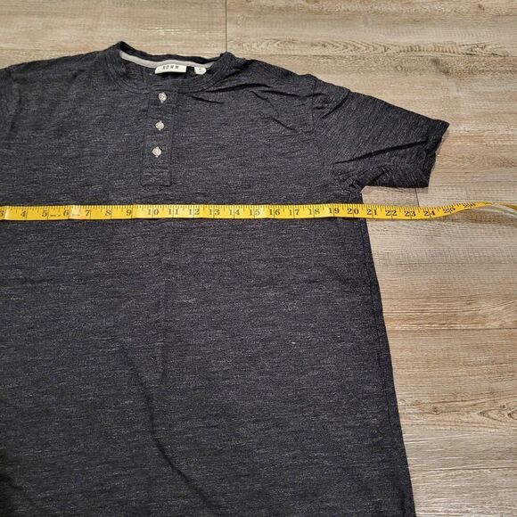 ROWM Henley Buttoned Crew Neck Tee Shirt Charcoal Grey Men's Size Medium - Picture 4 of 7